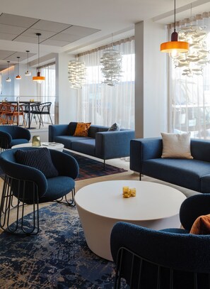 32-inch flat-screen TV with digital channels, TV