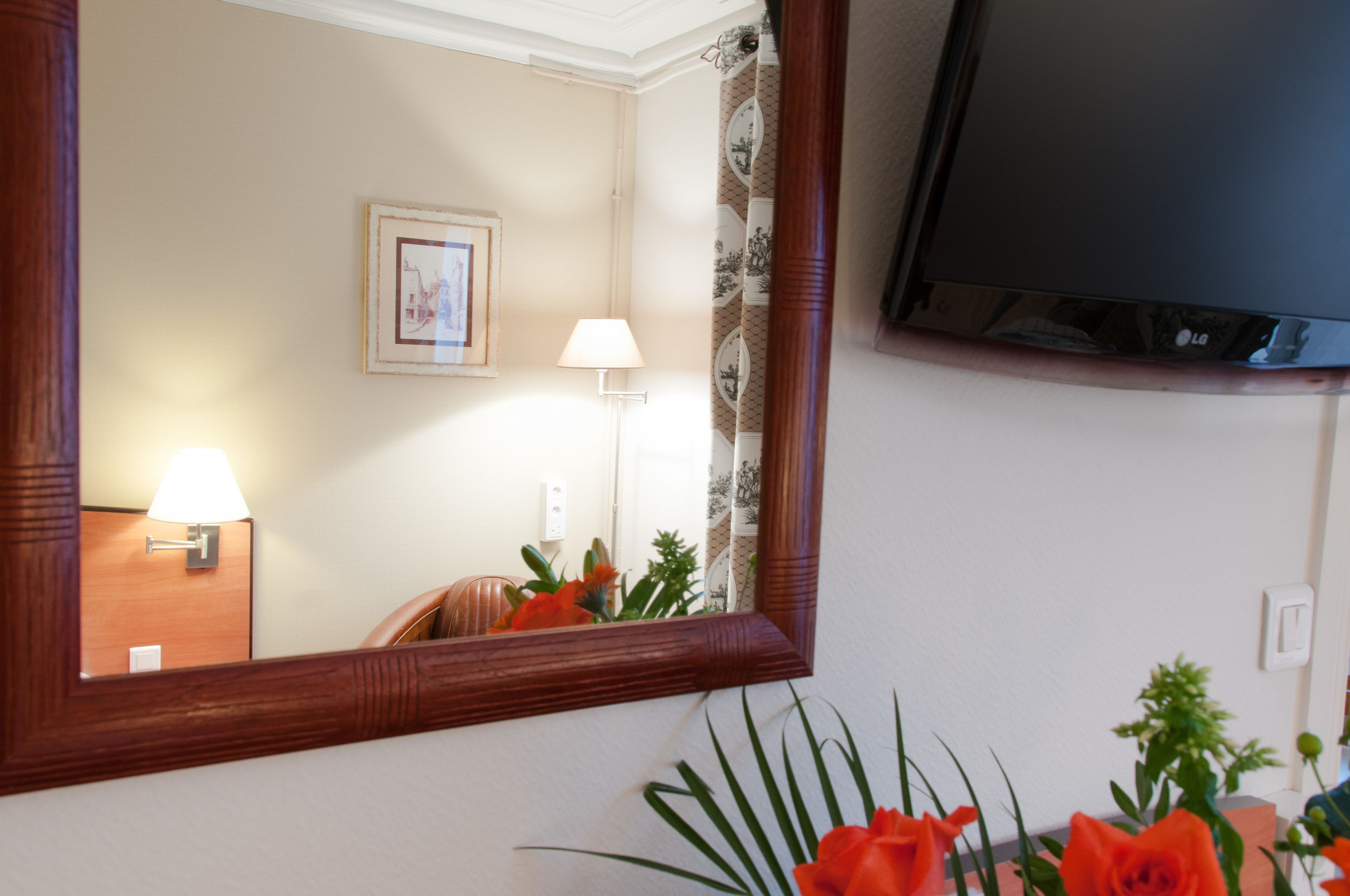 Photo - Hotel Eden Montmartre