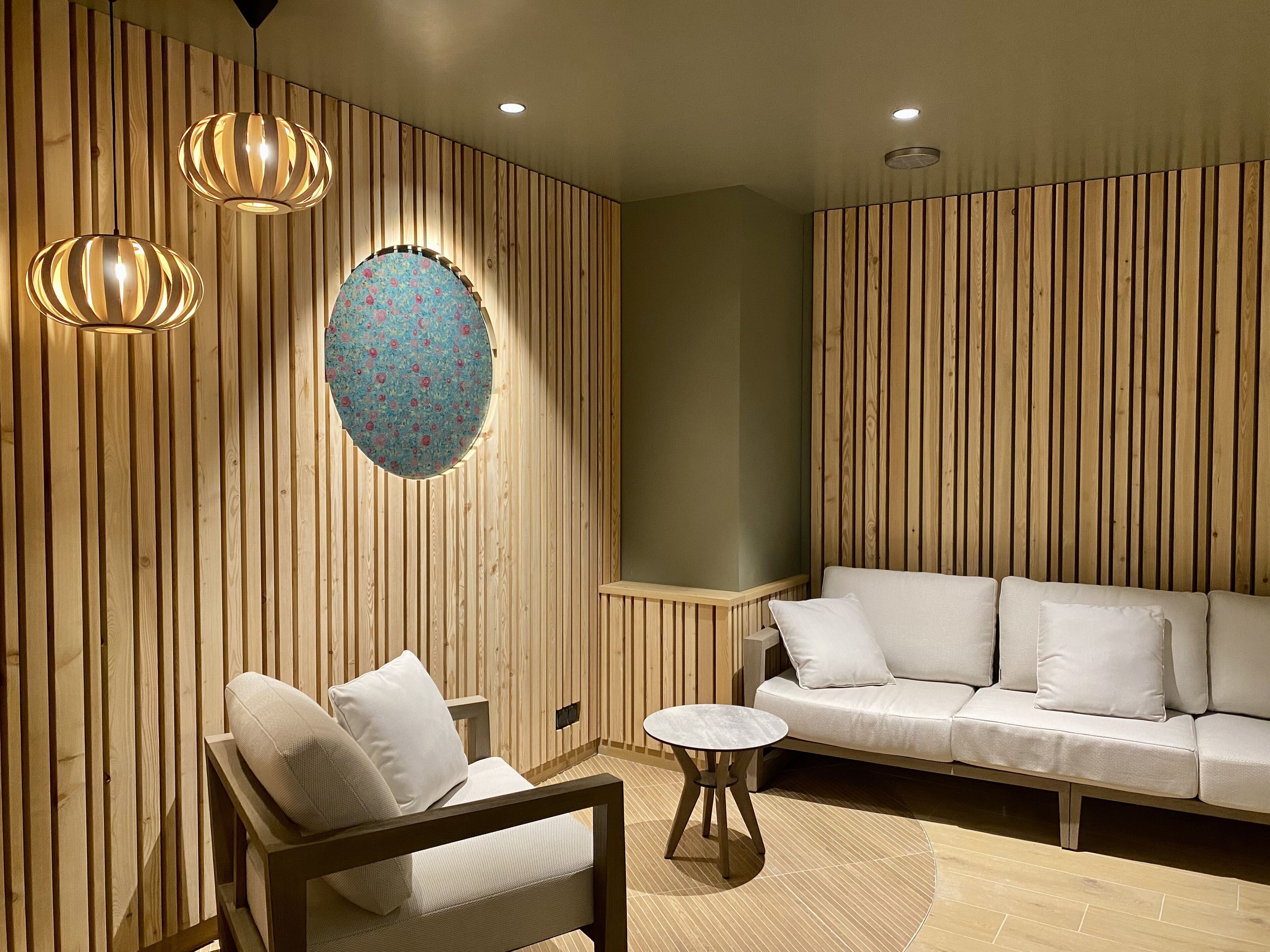 Couples treatment rooms, body treatments, facials, massages