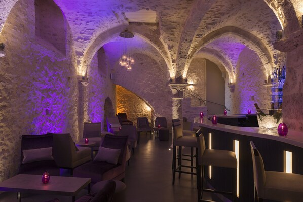 Lounge - Hôtel Aux Vieux Remparts (Provins)