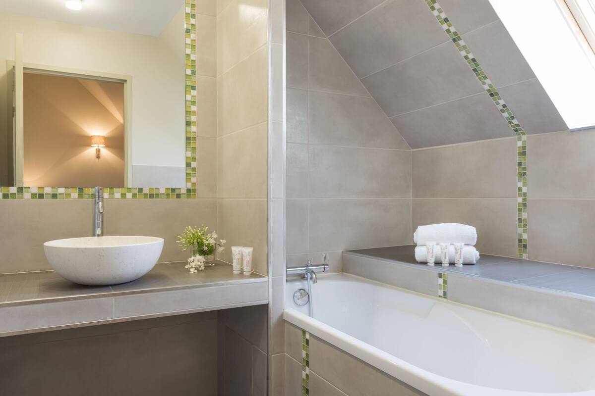 1 bedroom, in-room safe, individually furnished, free wifi