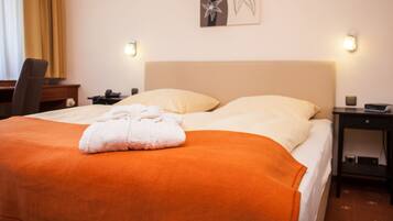 Hypo-allergenic bedding, in-room safe, desk, iron/ironing board