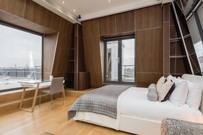 Loftsleilighet – executive, 1 dobbeltseng, kjøkken | Safe på rommet, lydisolert, strykejern/-brett og wi-fi (inkludert)