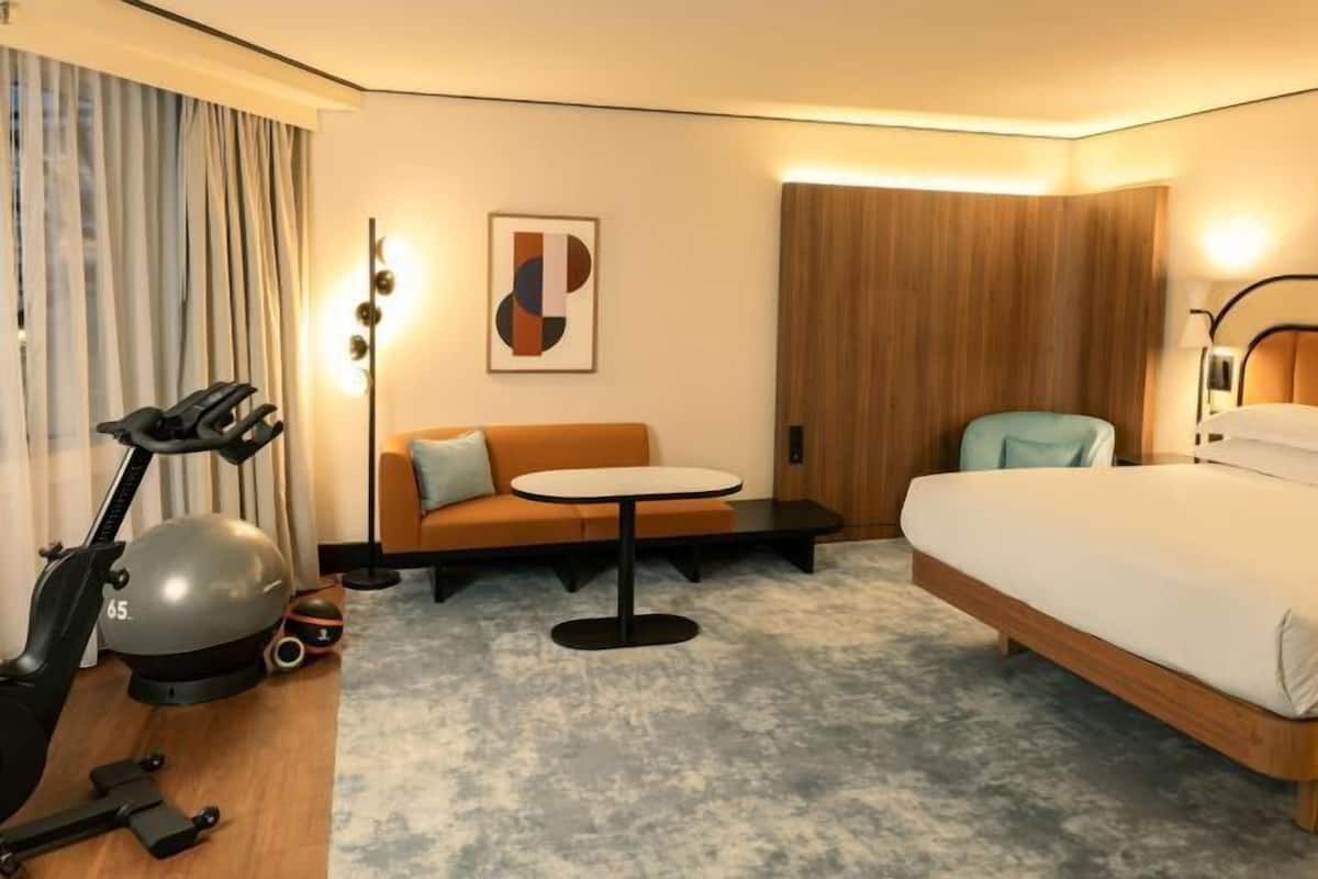 Minibar, in-room safe, desk, soundproofing