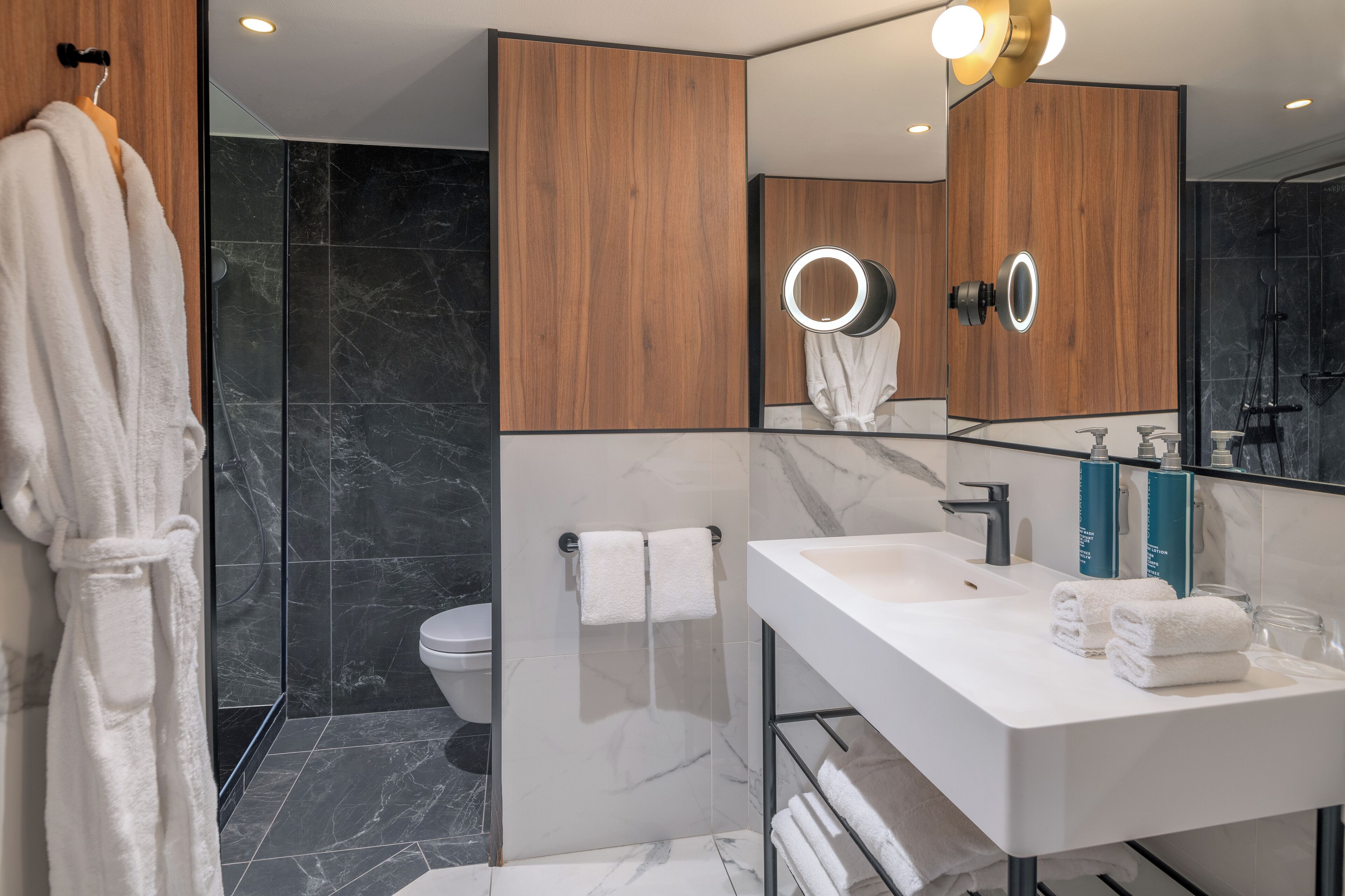 bathtub, free toiletries, hair dryer, bathrobes