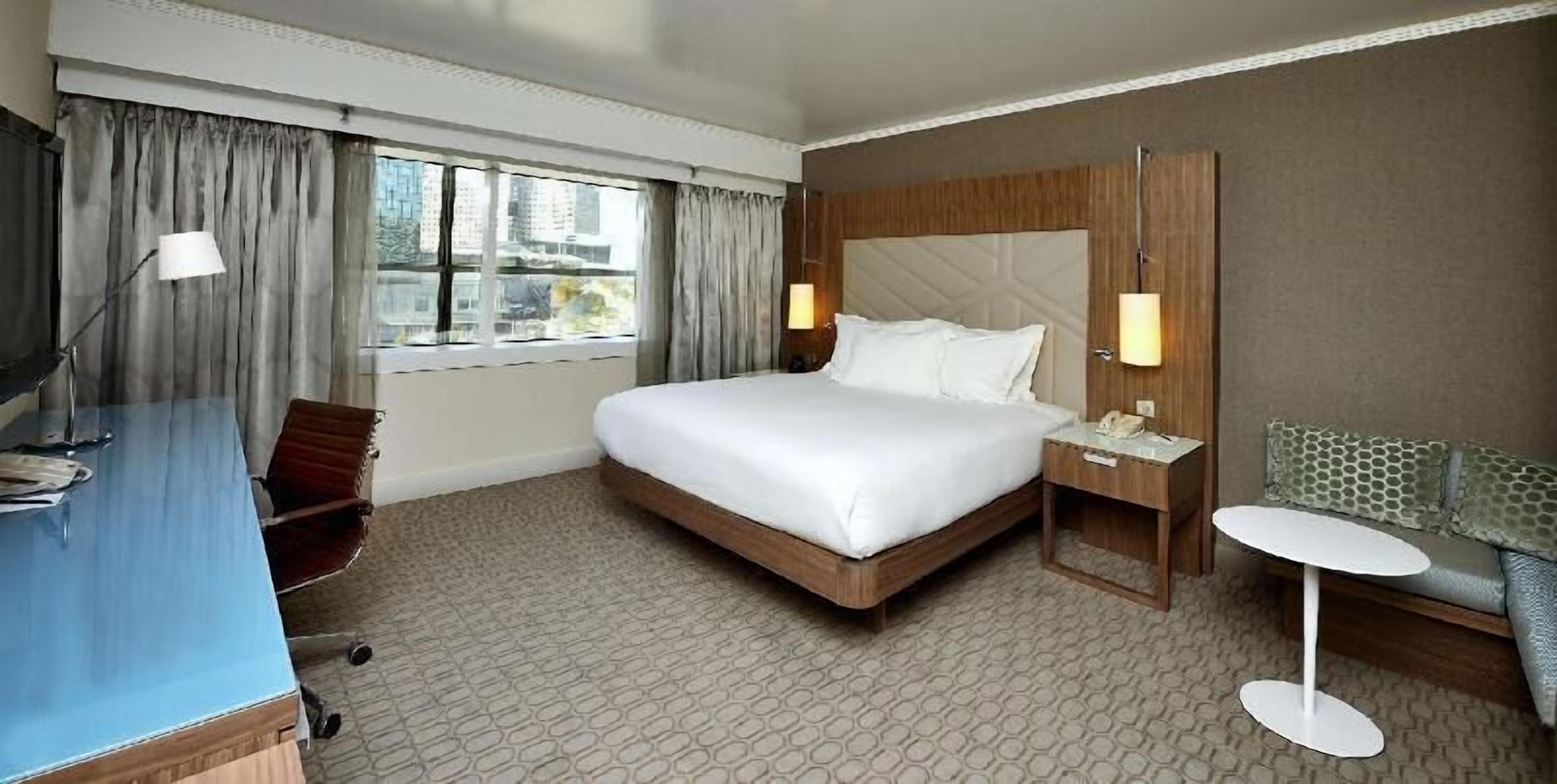 Minibar, in-room safe, desk, soundproofing