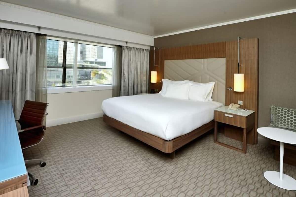 Minibar, in-room safe, desk, soundproofing