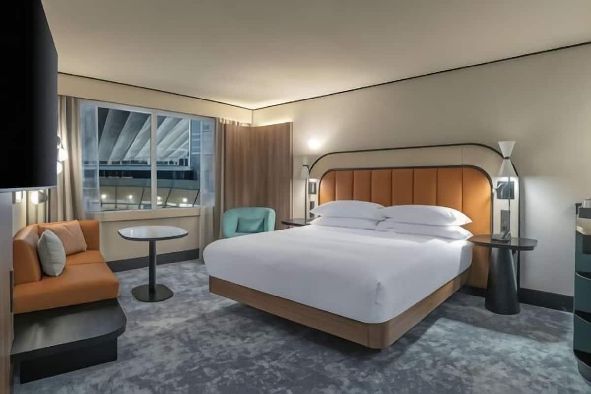 Minibar, in-room safe, desk, soundproofing