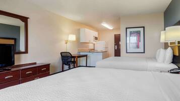 Desk, laptop workspace, iron/ironing board, free WiFi