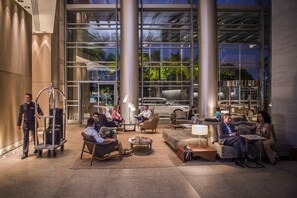 Lobby-Lounge