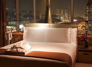 Egyptian cotton sheets, premium bedding, minibar, in-room safe - Grand Hyatt Sao Paulo (São Paulo)