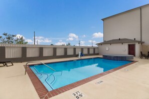 Seasonal outdoor pool, sun loungers