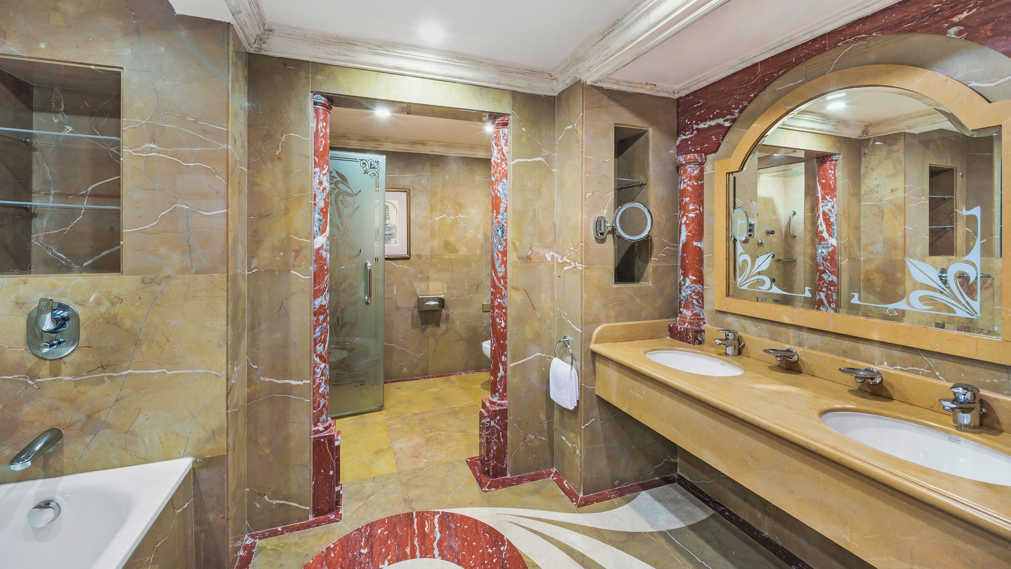 Suite, 2 Bedrooms (Haram View, VIP) | Bathroom