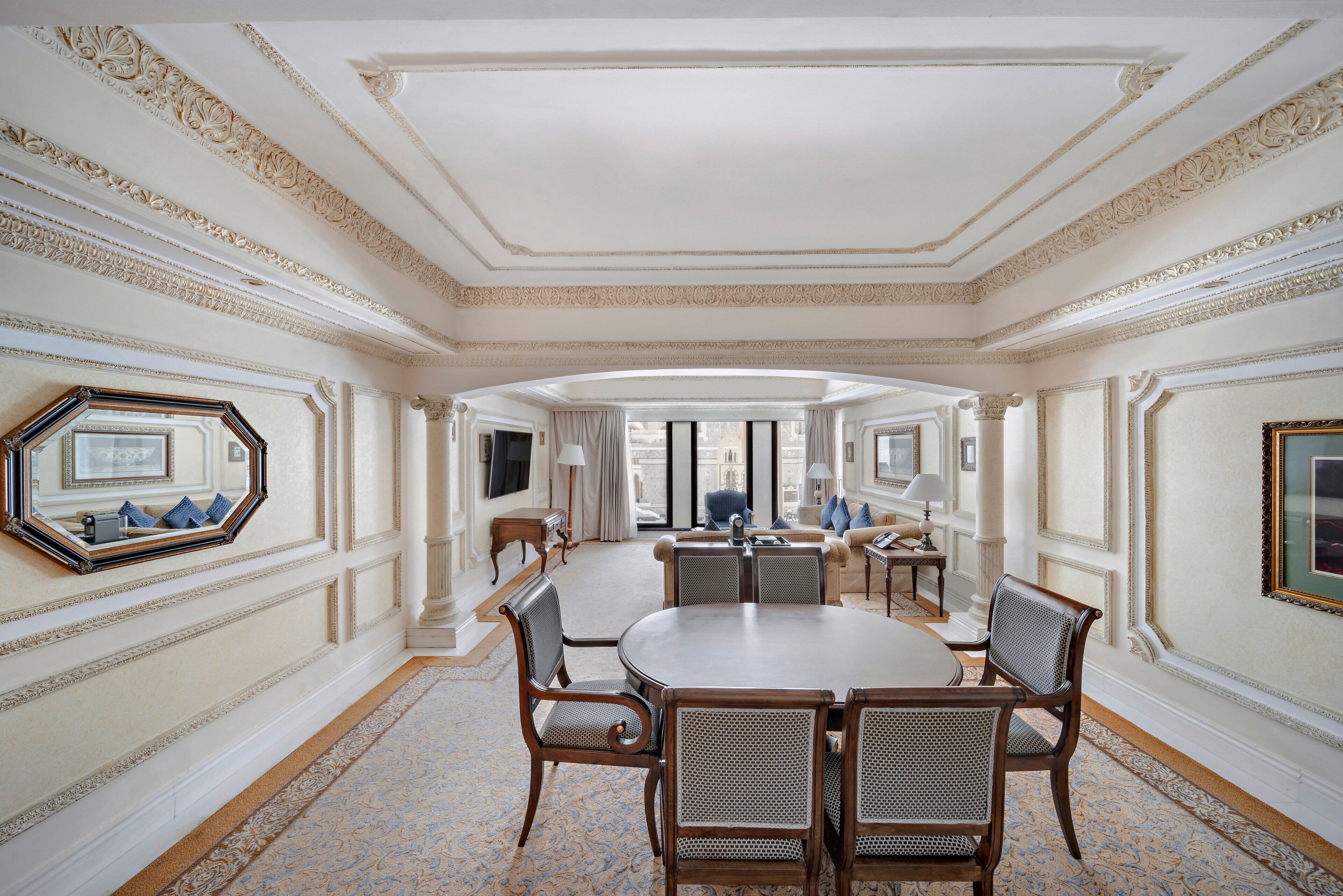 1 bedroom, Egyptian cotton sheets, premium bedding, down duvets