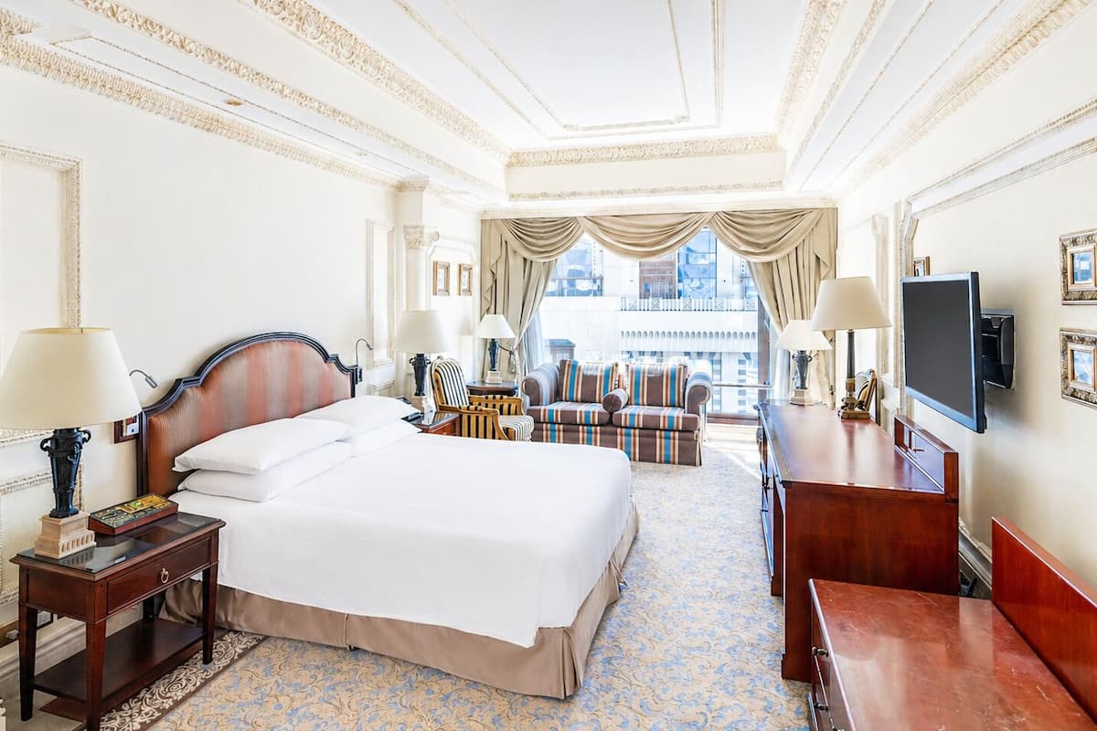 Suite, 2 habitaciones, vista a la ciudad | 1 habitación, sábanas de algodón egipcio y ropa de cama de alta calidad