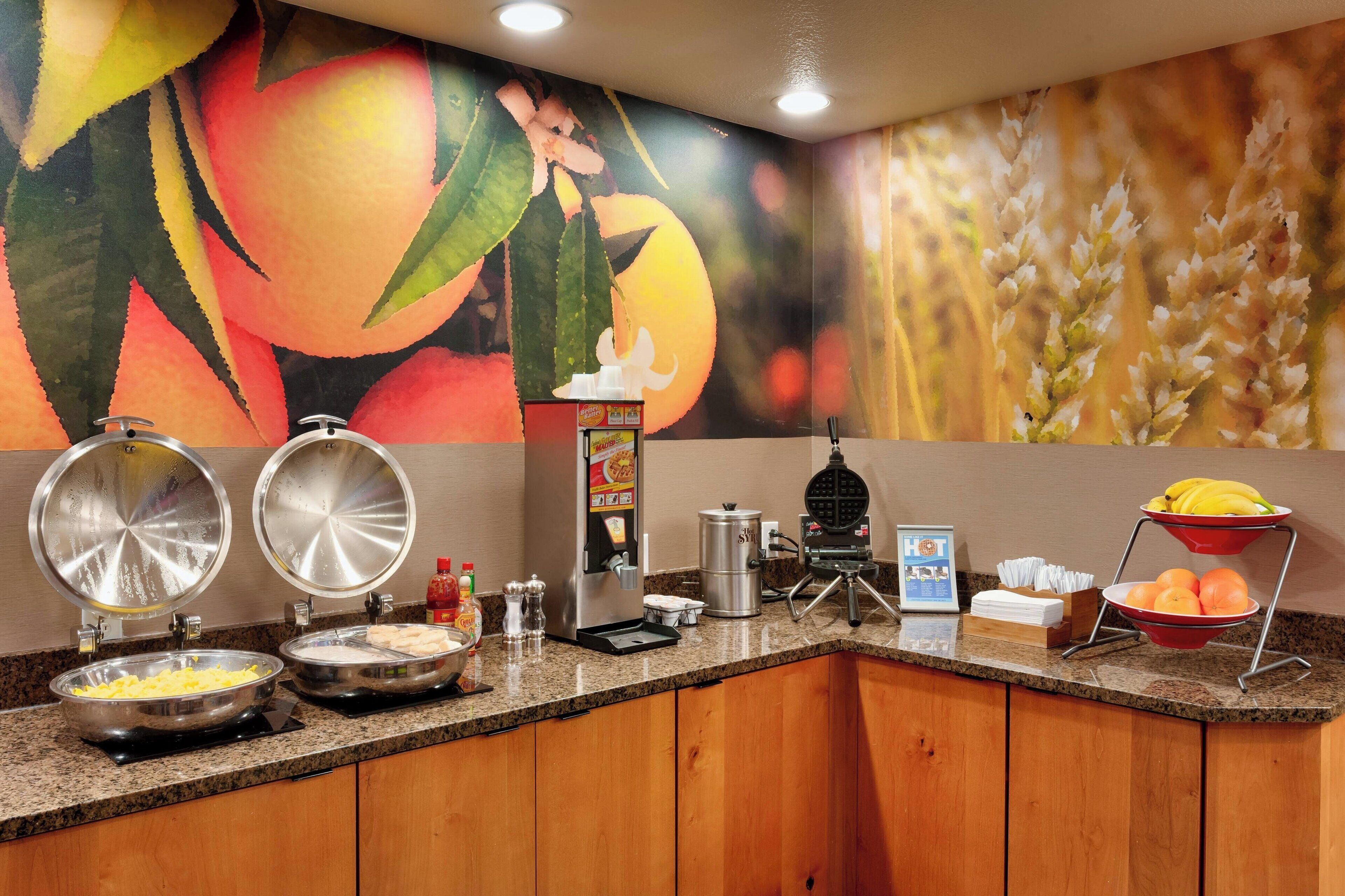 free daily continental breakfast