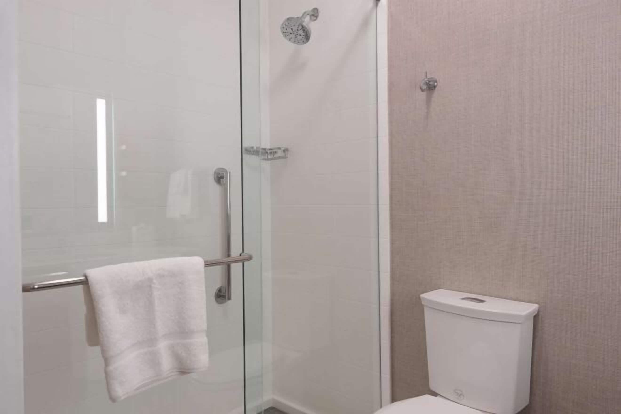 Bathroom | Free toiletries, hair dryer, towels, soap