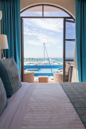 Deluxe Suite | 1 bedroom, premium bedding, down comforters, Select Comfort beds