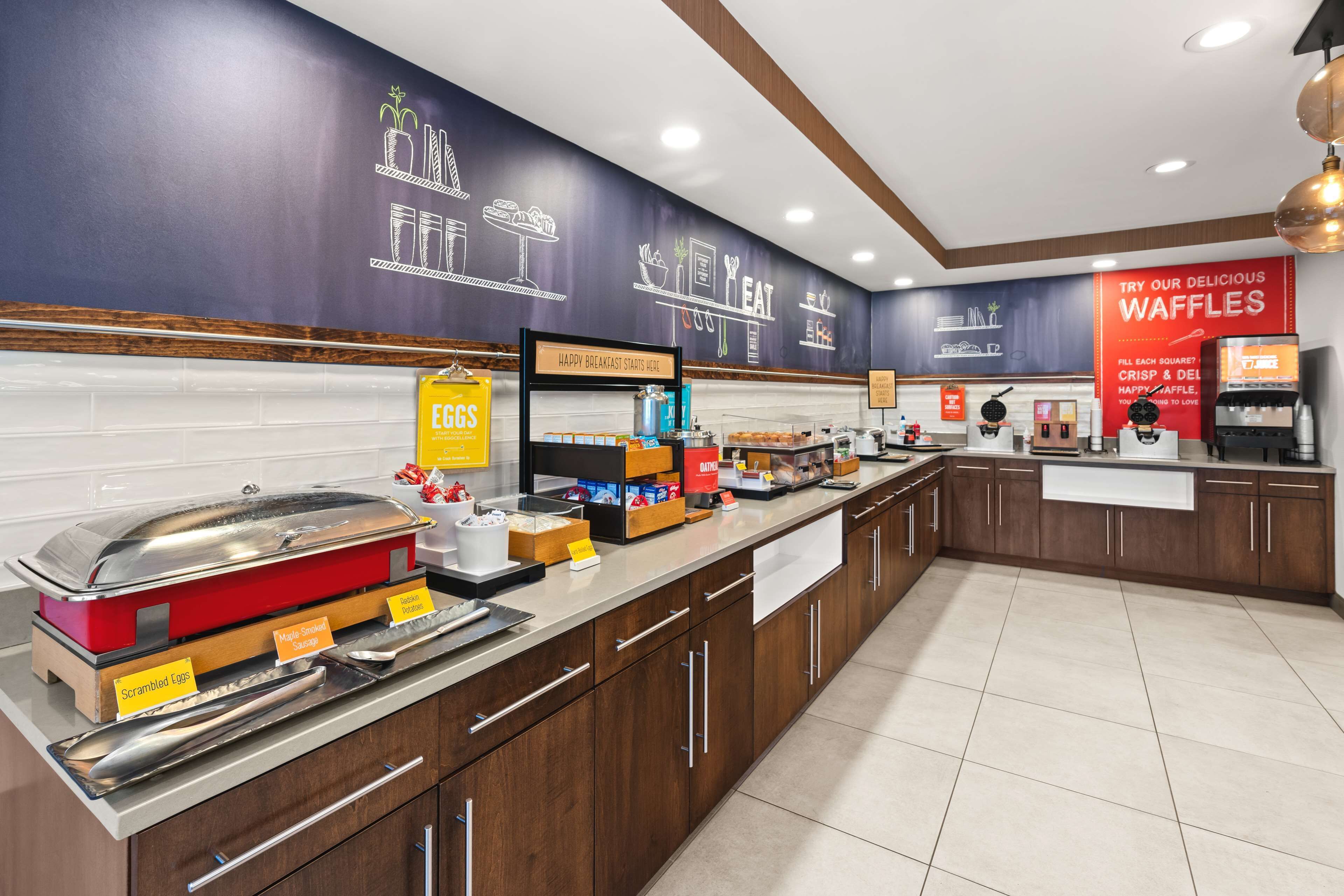 free daily continental breakfast