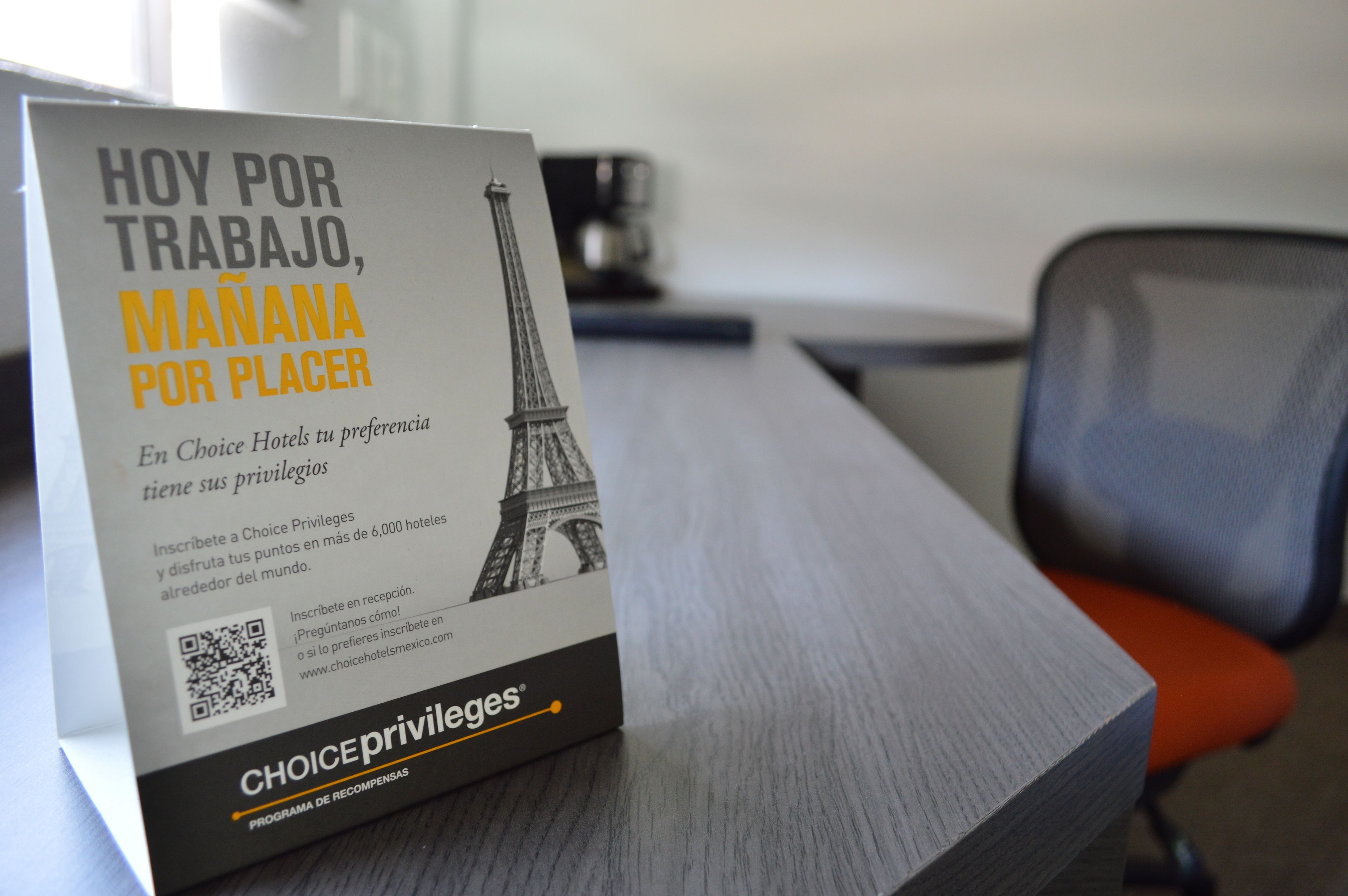 standard room, 2 double beds, non smoking | business centre