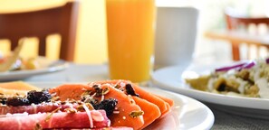 Tägliches inbegriffenes kontinentales Frühstück