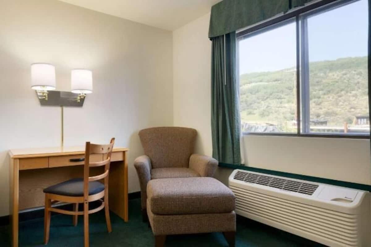 Desk, iron/ironing board, free cots/infant beds, free WiFi