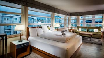 Junior Suite (Montlake) | Premium bedding, down duvets, pillow-top beds, in-room safe