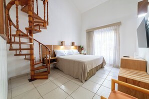 Family Room, Multiple Beds | Premium bedding, in-room safe, individually decorated