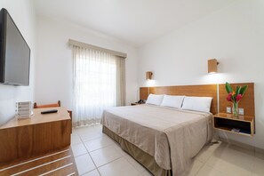 In-room safe, individually decorated, individually furnished, desk