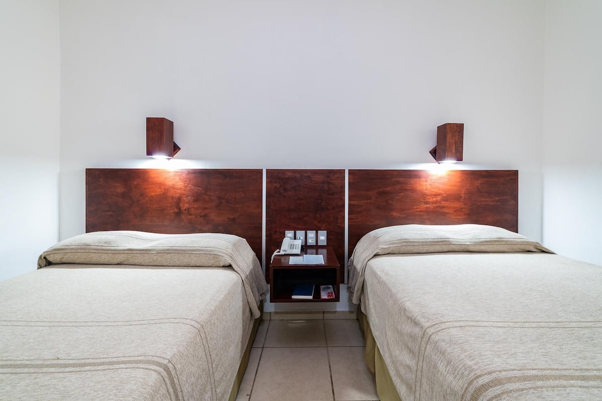 1 habitación y caja de seguridad en la habitación