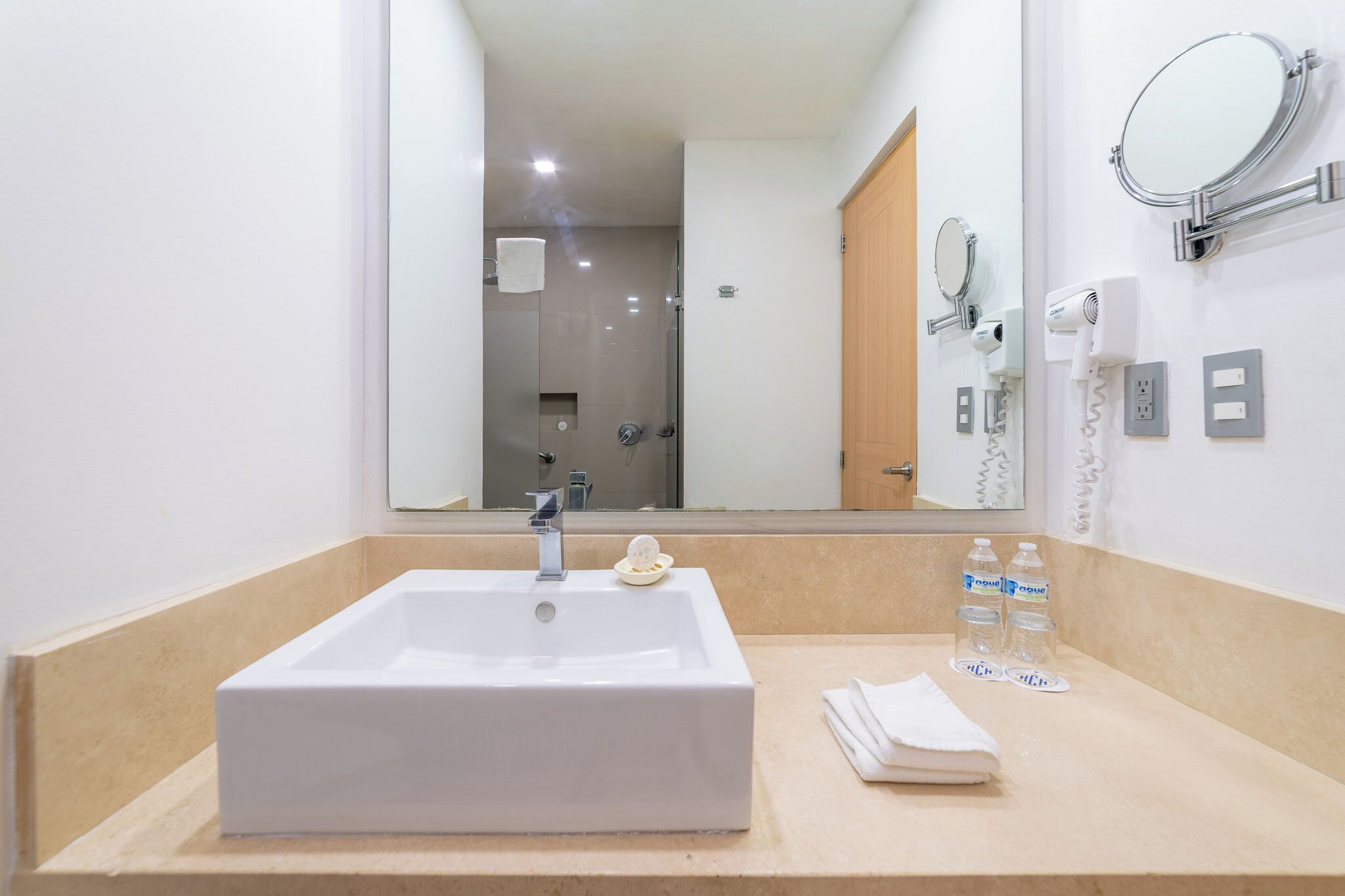 shower, free toiletries, hair dryer, towels