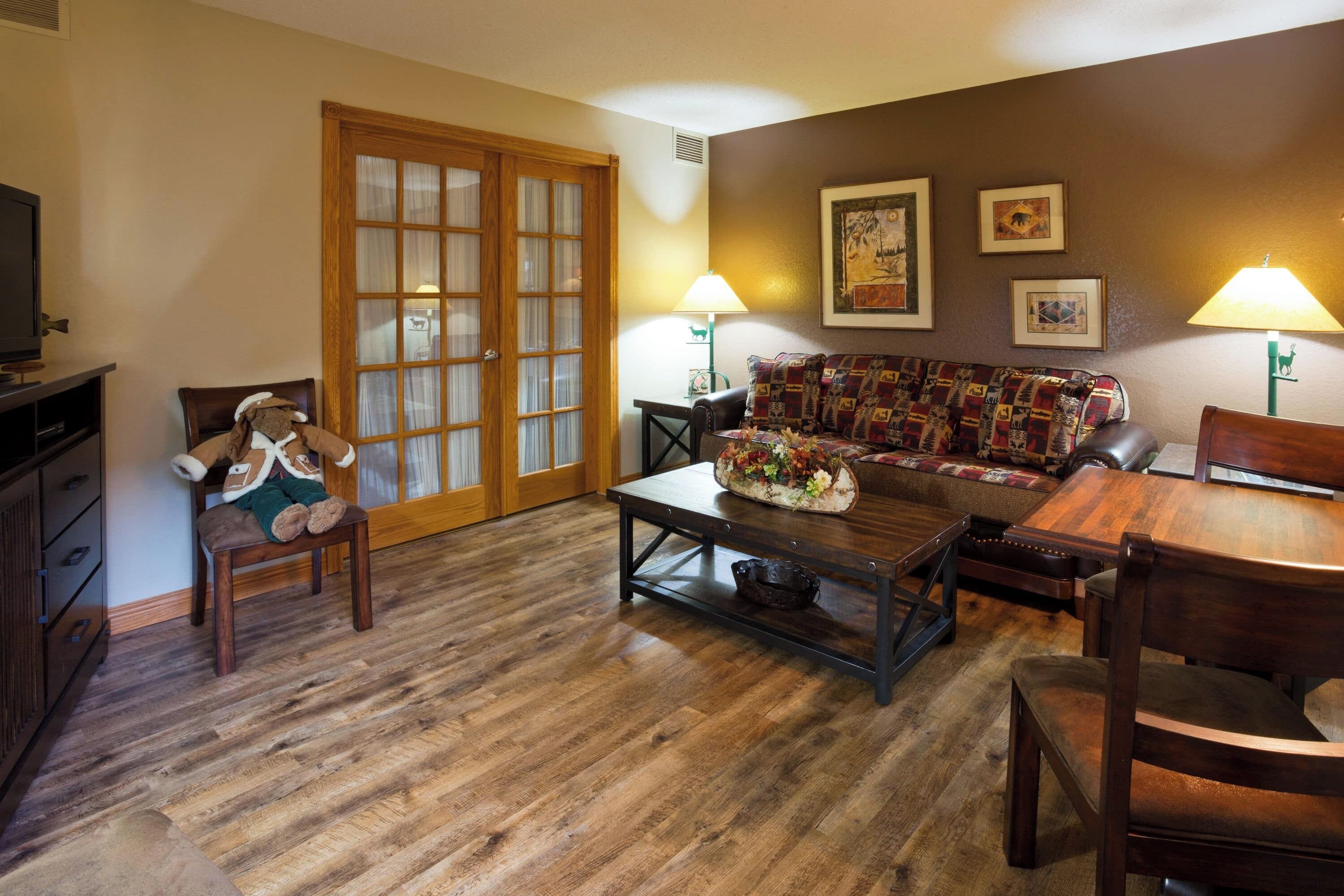 flat-screen tv, dvd player