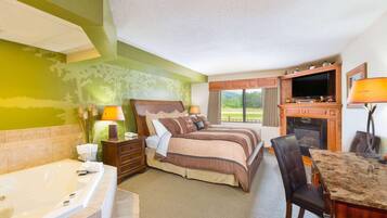 Escritorio, tabla de planchar con plancha, wifi gratis y ropa de cama