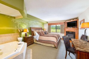 Escritorio, tabla de planchar con plancha, wifi gratis y ropa de cama