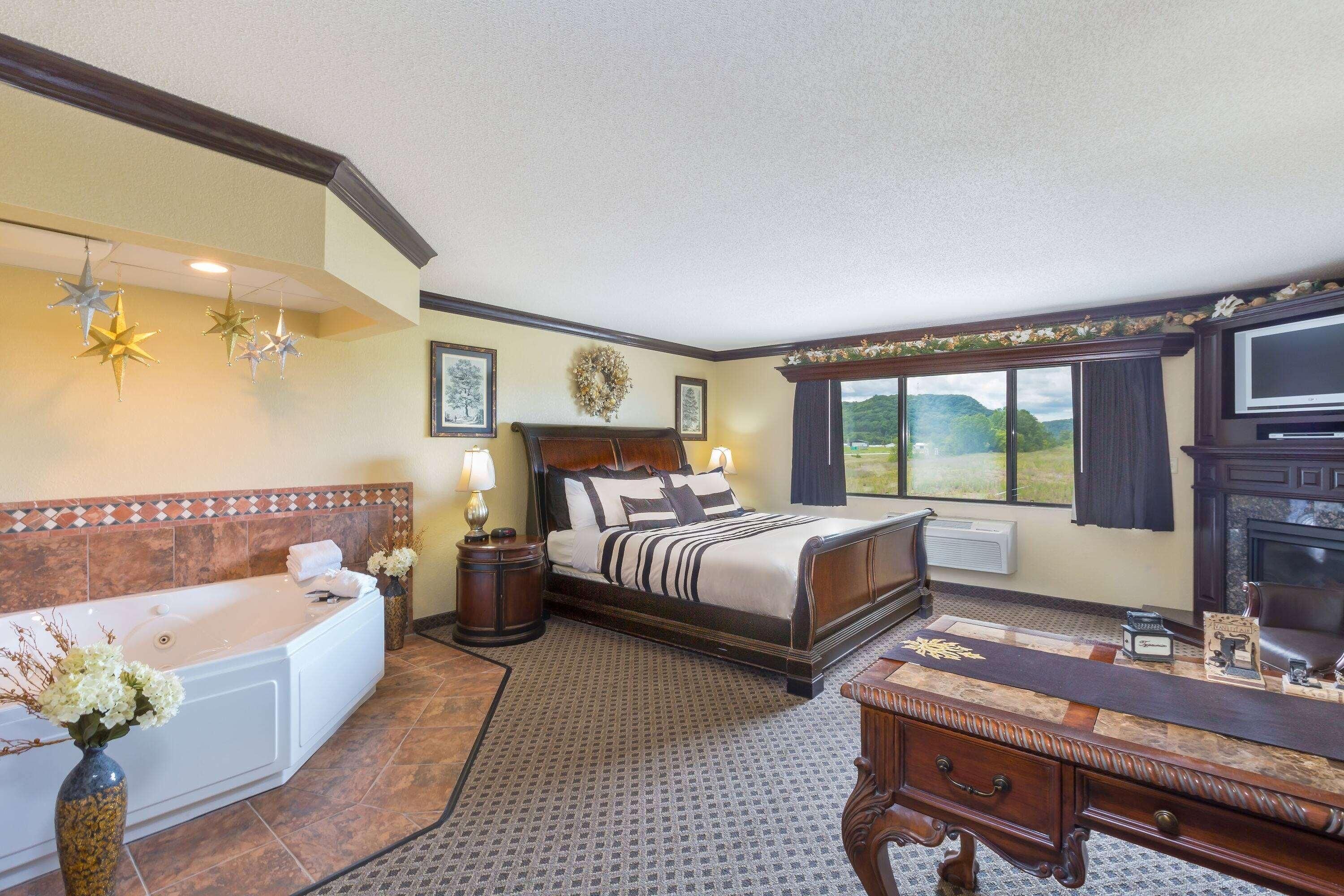 Desk, iron/ironing board, WiFi, bed sheets
