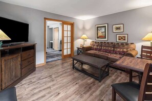 Télévision à écran plat, lecteur de DVD