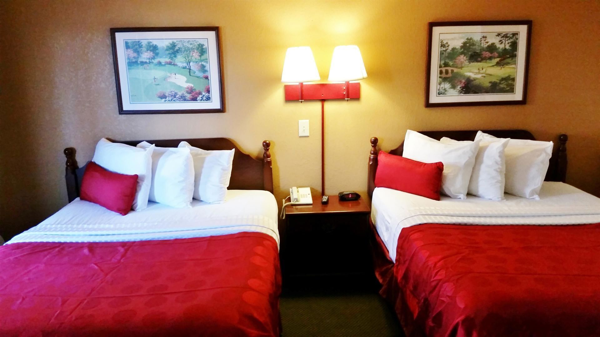 Pillowtop beds, desk, iron/ironing board, free WiFi