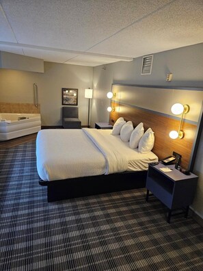 Studio Suite, 1 King Bed, Non Smoking | Desk, blackout drapes, iron/ironing board, free cribs/infant beds