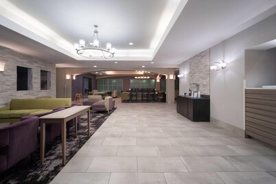 La Quinta Inn & Suites by Wyndham Atlanta Stockbridge