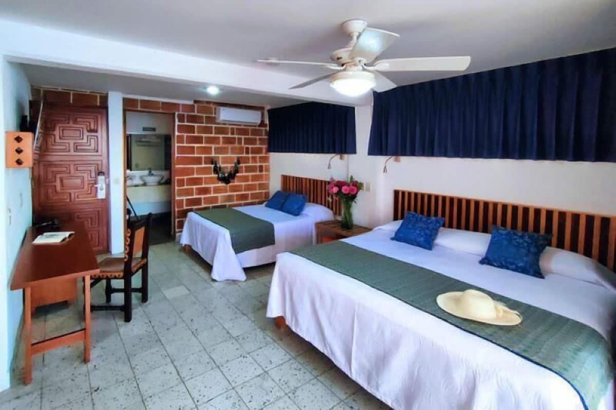 Premium bedding, in-room safe, desk, iron/ironing board