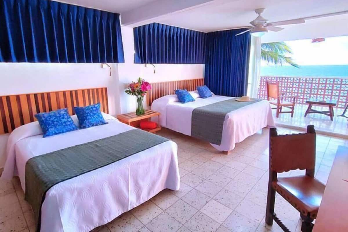 Premium bedding, in-room safe, desk, iron/ironing board