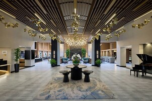 Lobby lounge
