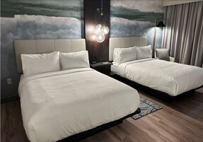 1 bedroom, premium bedding, down comforters, pillowtop beds