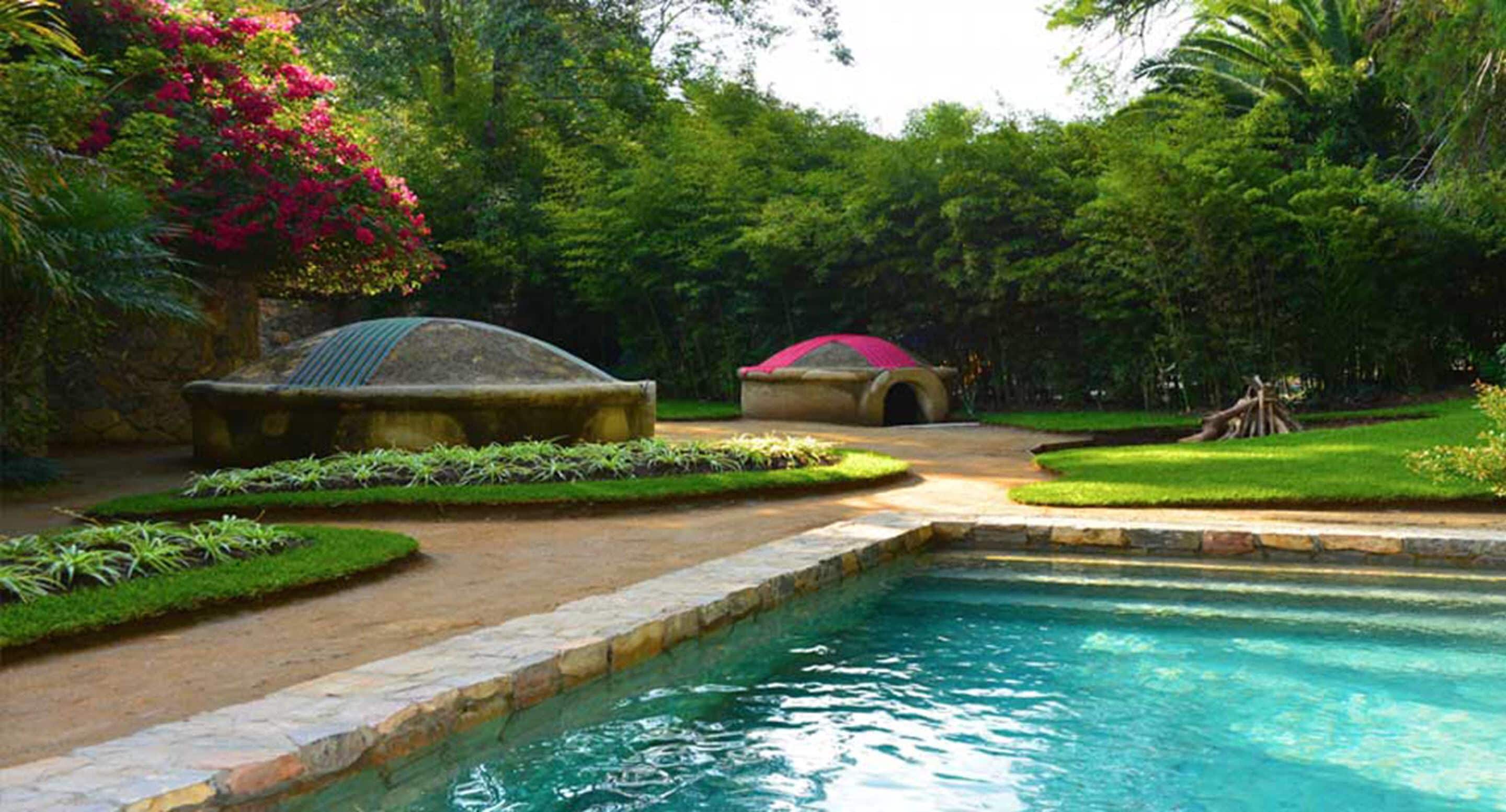 couples treatment room(s), sauna, hot tub, steam room, body treatments