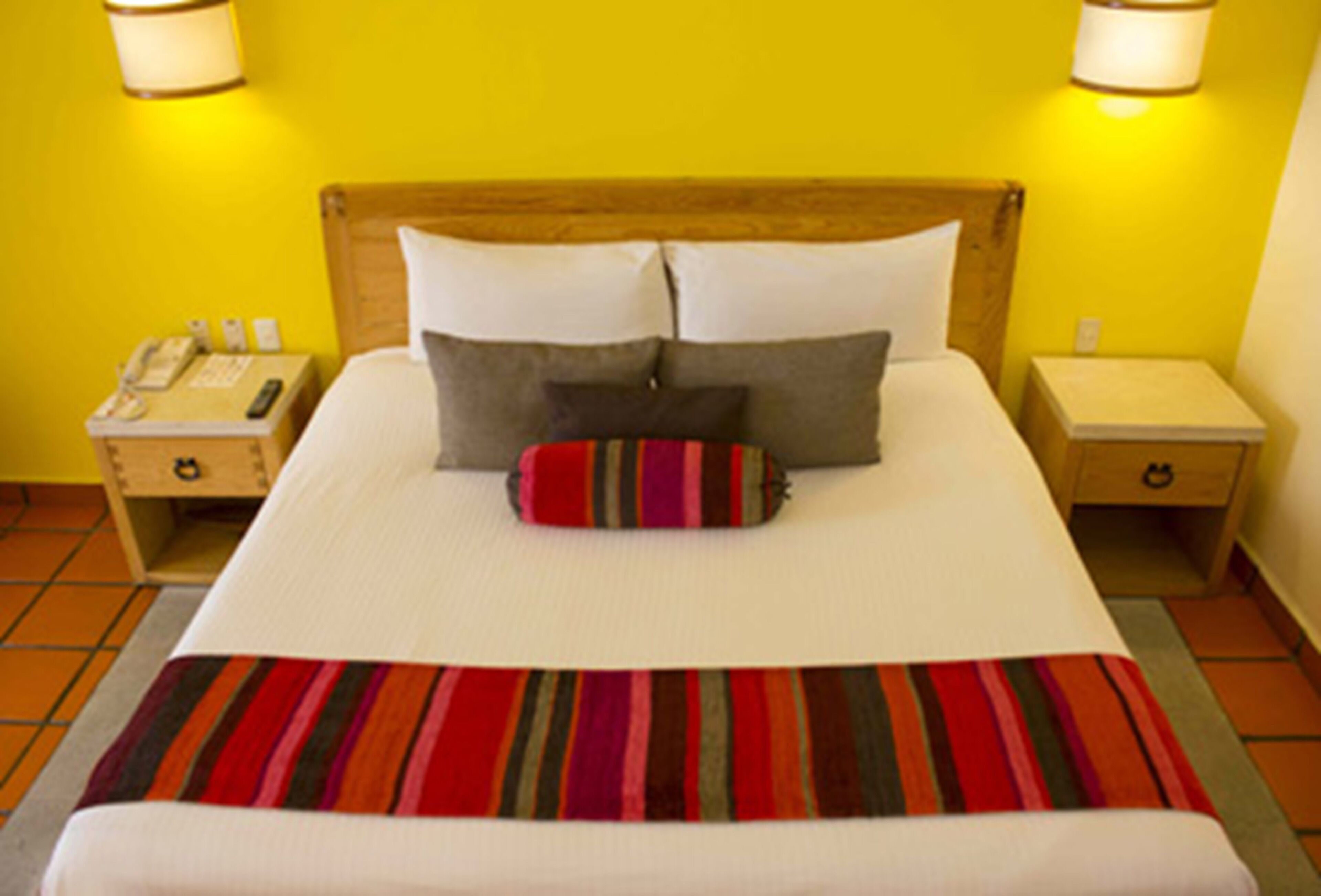 1 bedroom, down duvets, in-room safe, blackout curtains