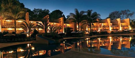 Front of property - evening/night