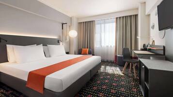 Comfort Room | Minibar, in-room safe, individually furnished, desk