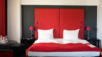 Minibar, caja de seguridad en la habitación y muebles diferentes