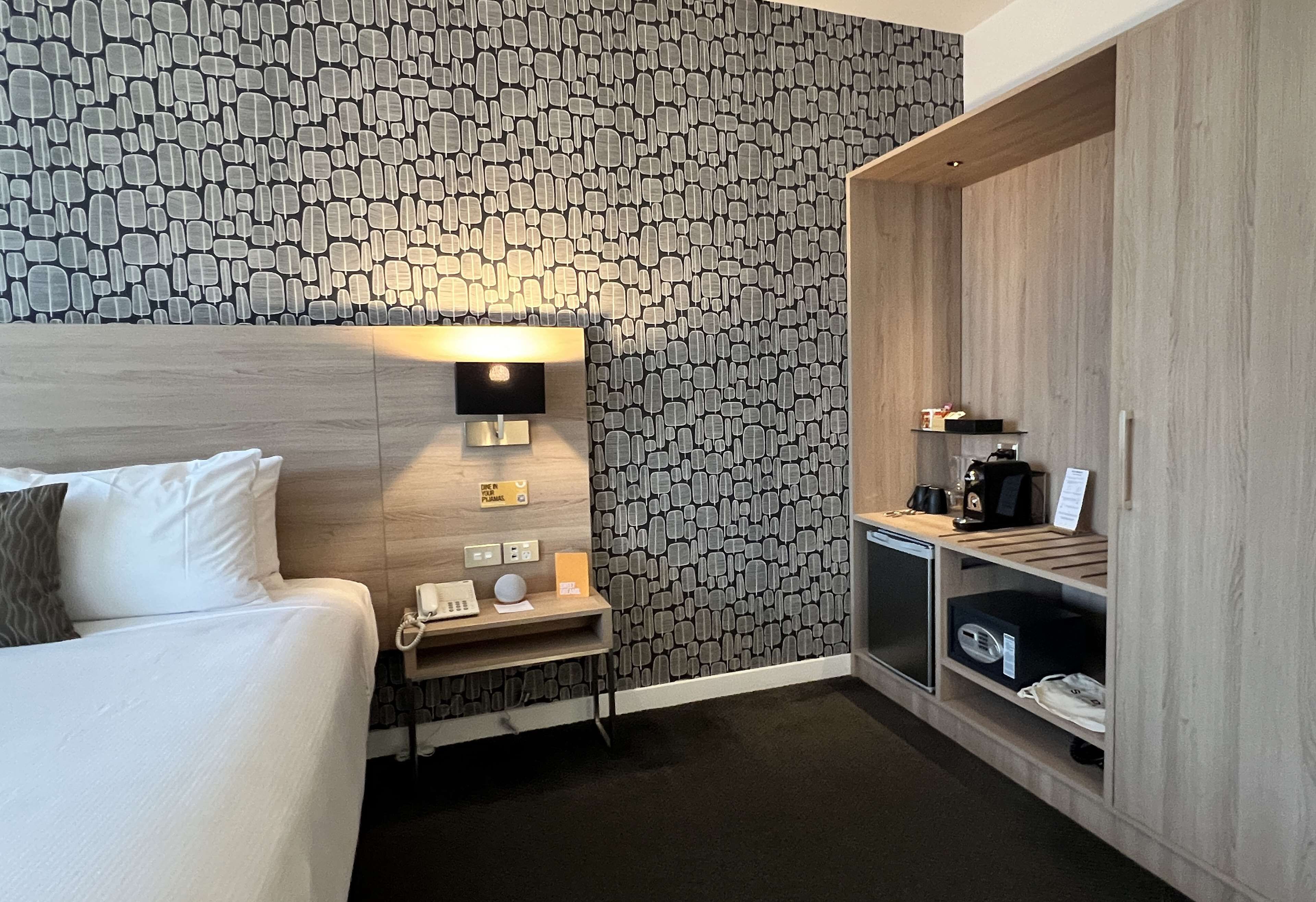 1 bedroom, in-room safe, desk, laptop workspace