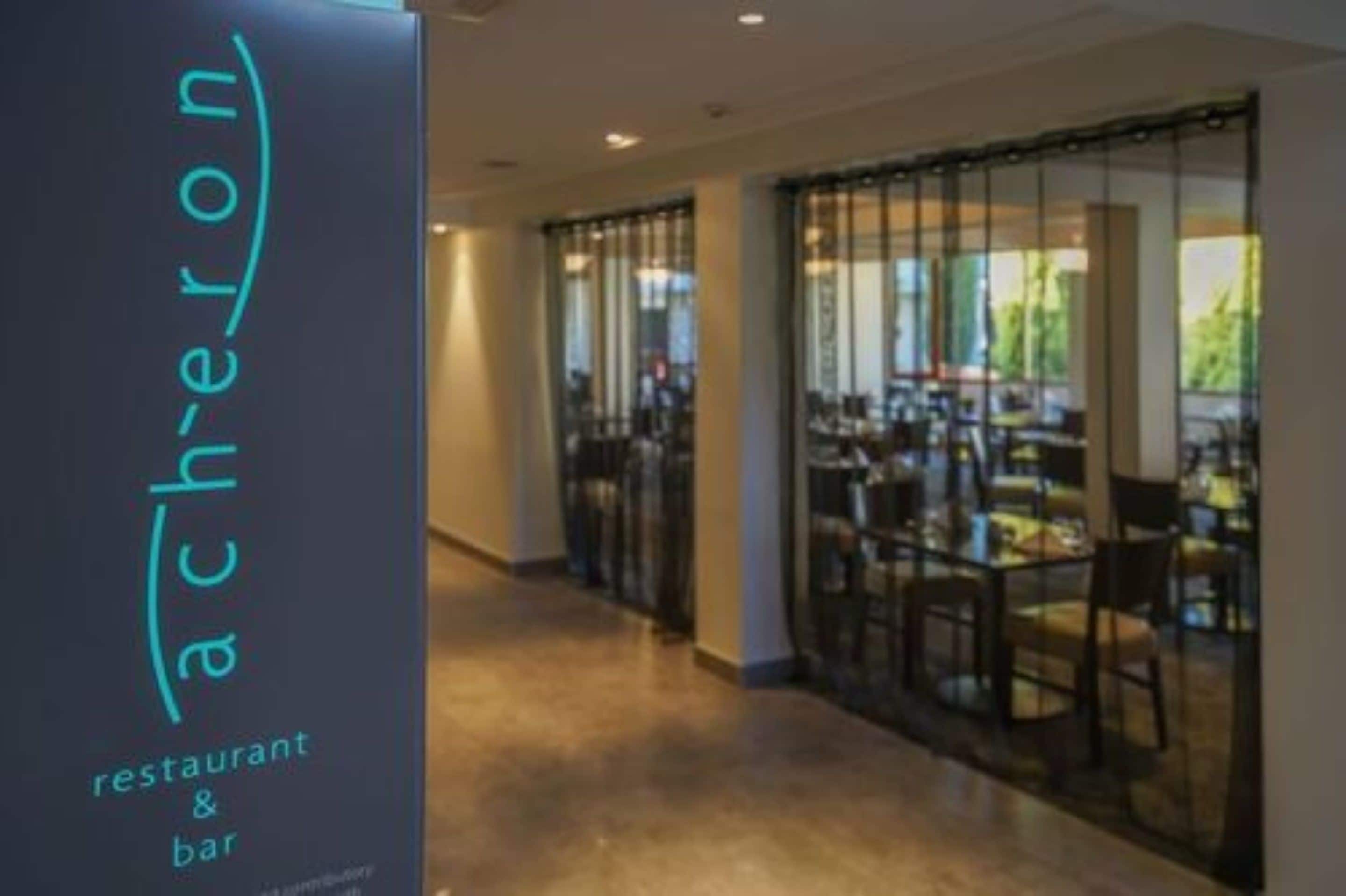 breakfast, lunch and dinner served